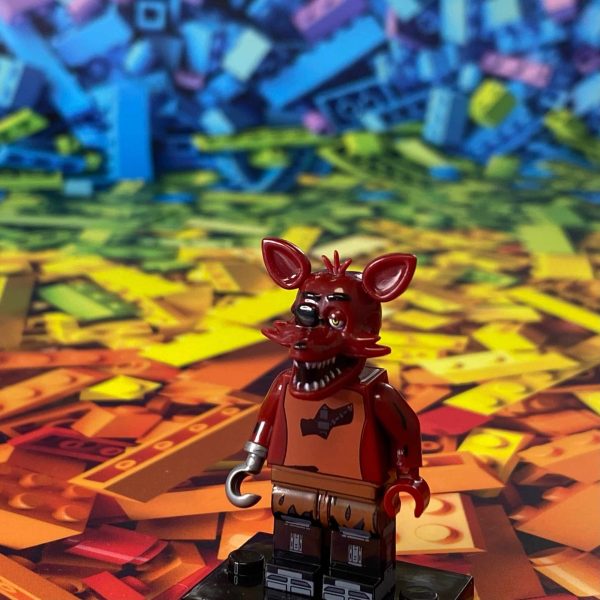 Foxy Minifigure | Video Game Five Nights at Freddy's - Image 2