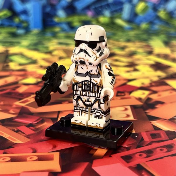 Stormtrooper Battle Damaged Minifigure (v2) | Star Wars - Image 2
