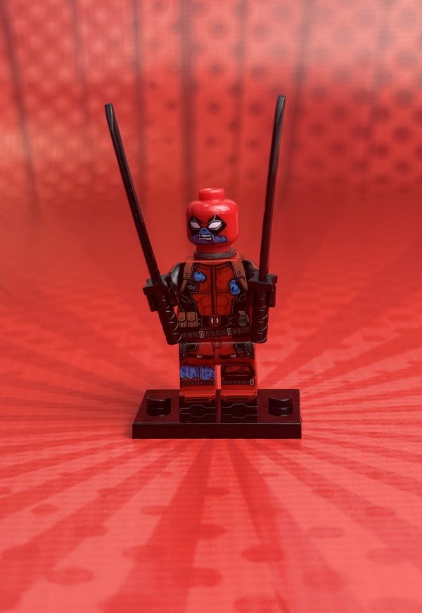 Deadpool Minifigure | Superhero - Image 2