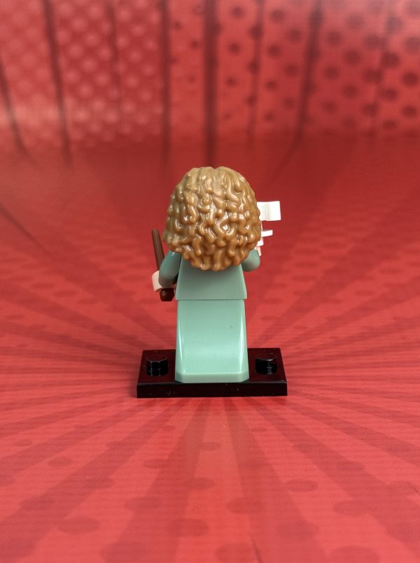 Professor Trelawney Minifigure | Harry Potter - Image 2