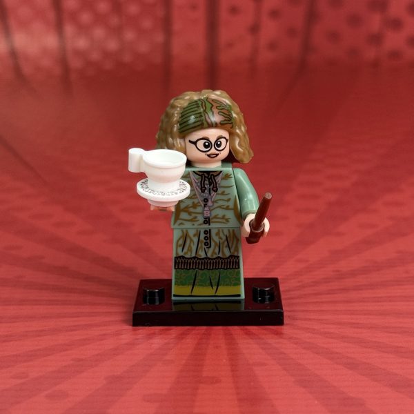 Professor Trelawney Minifigure | Harry Potter