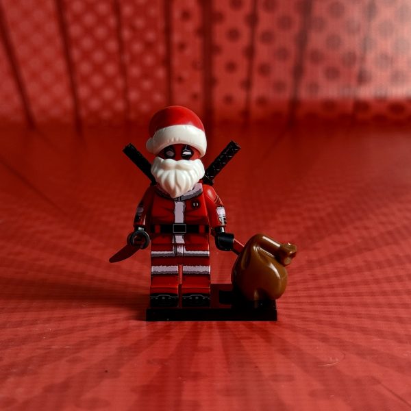 Santa Deadpool Minifigure | Superhero