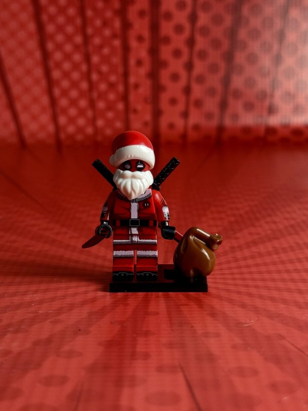 Santa Deadpool Minifigure | Superhero
