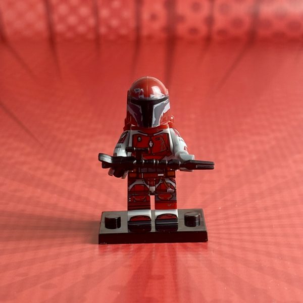 Red Mandalorian Minifigure | Star Wars