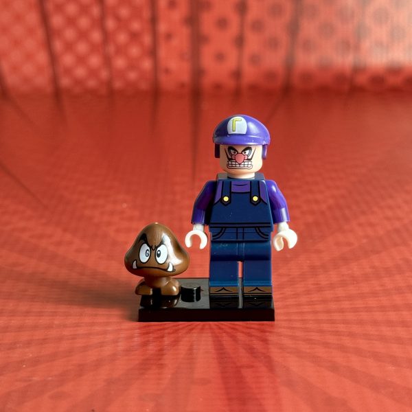 Waluigi Minifigure | Video Game Super Mario