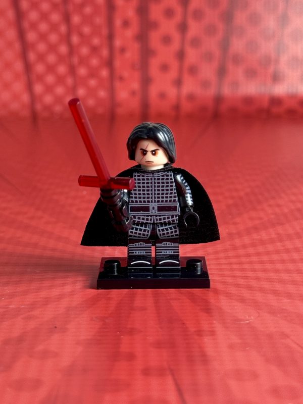 Kylo Ren Minifigure | Star Wars - Image 2